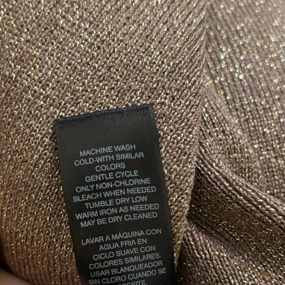 Chicos Travelers Size 1 US M Gold Metallic Sweater Tunic Top - Picture 7 of 7